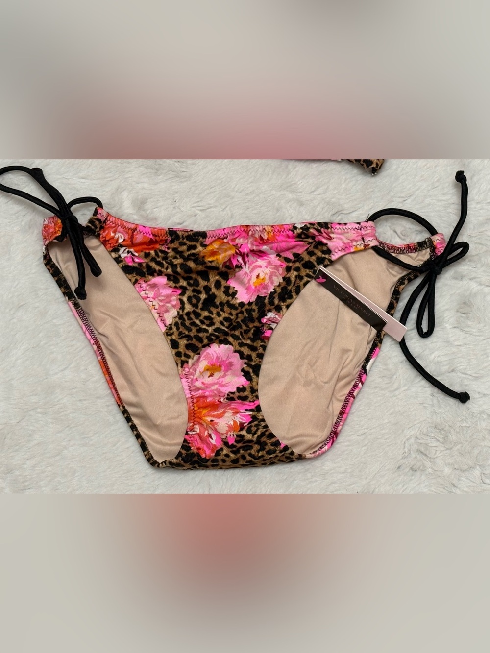 Leopard Floral Tie-Side Bikini Set in Pink with matching Towel - Picture 7 of 9